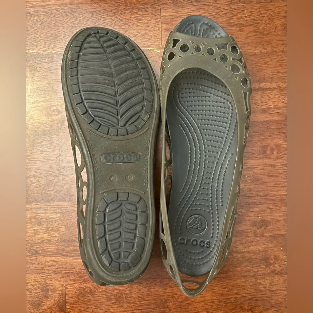 CROCS Womens Adrina Sandals Smoky Green Cutouts Jelly Flats Peep Toe Shoe Sz 10✨ - Picture 5 of 6
